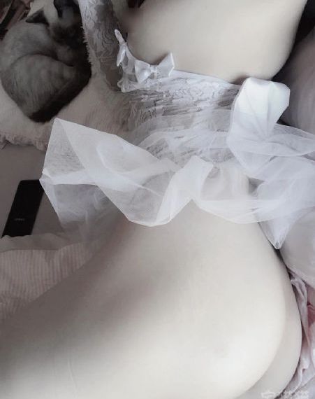 伊人久久亚洲精品一区-精彩预告免费观看字幕