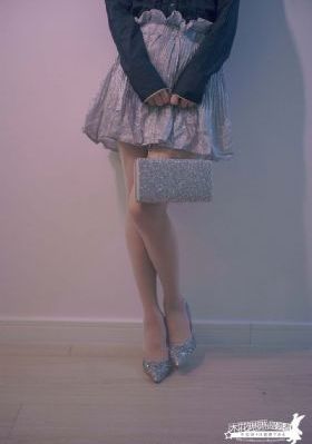 韩国现场无码演出-国语正片免费在线播放